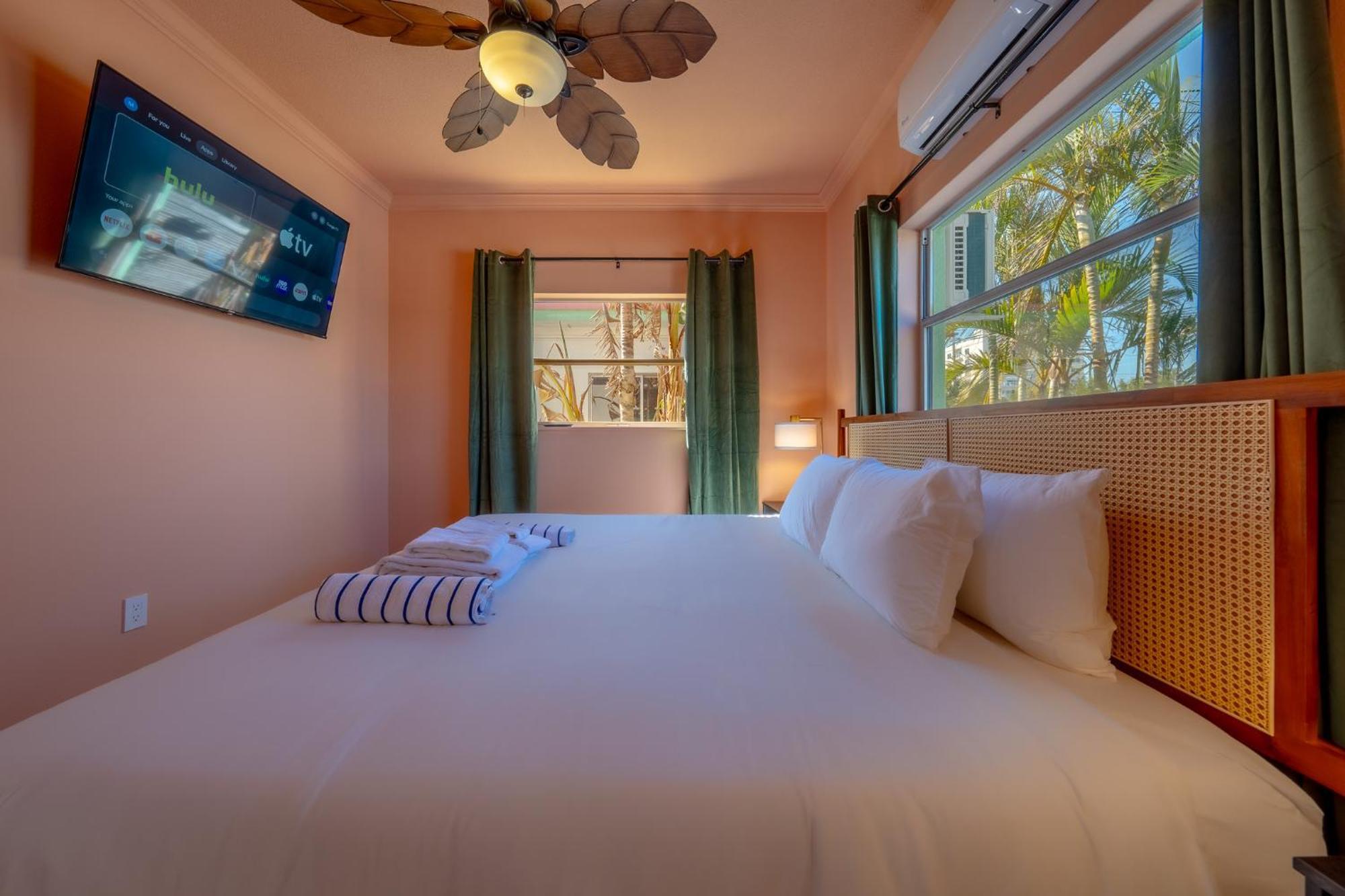 Monaco Vacation Rentals クリアウォーター・ビーチ エクステリア 写真