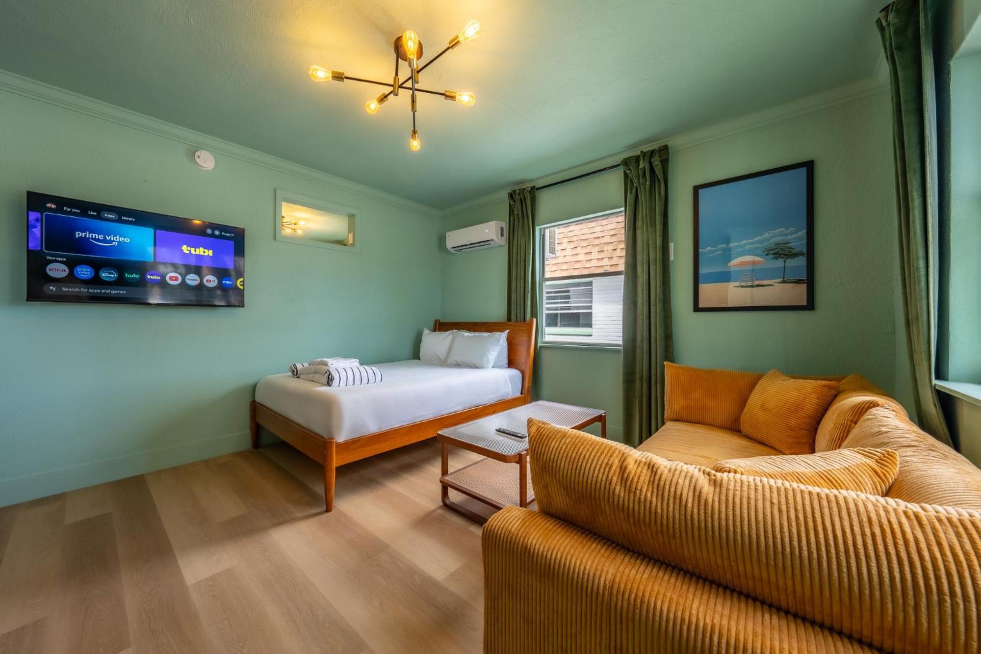 Monaco Vacation Rentals クリアウォーター・ビーチ エクステリア 写真