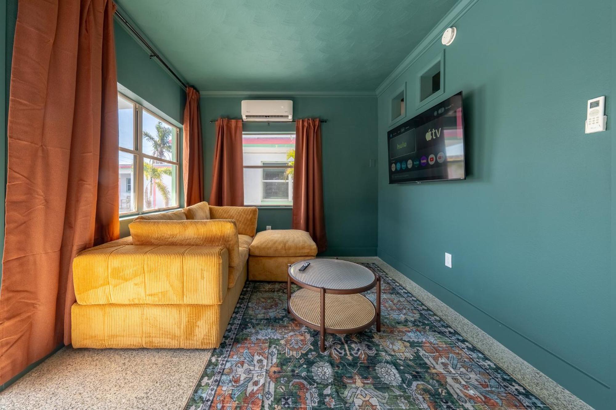 Monaco Vacation Rentals クリアウォーター・ビーチ エクステリア 写真