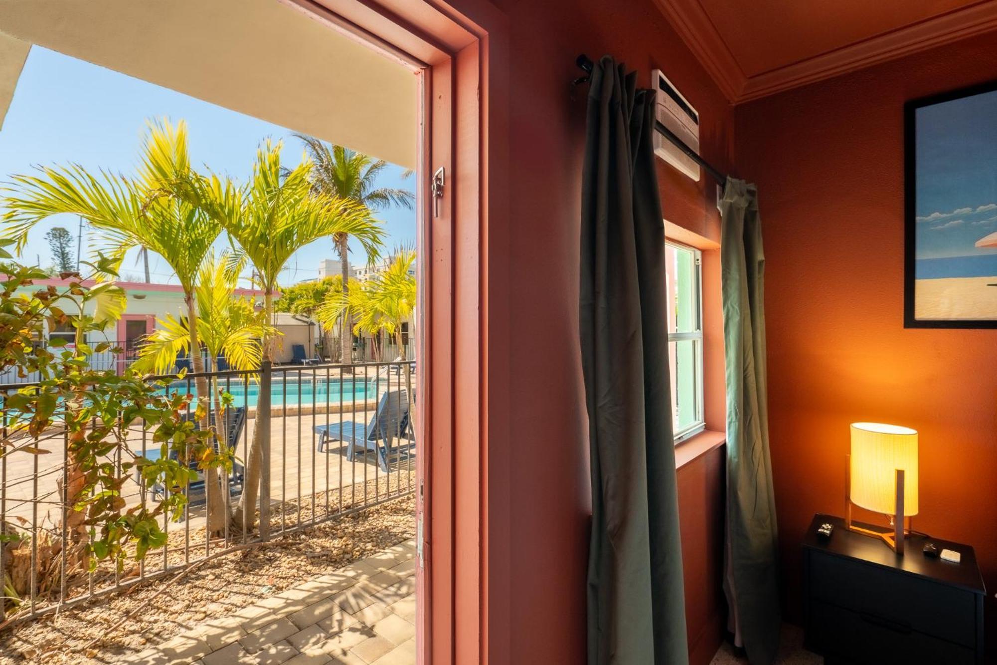 Monaco Vacation Rentals クリアウォーター・ビーチ エクステリア 写真